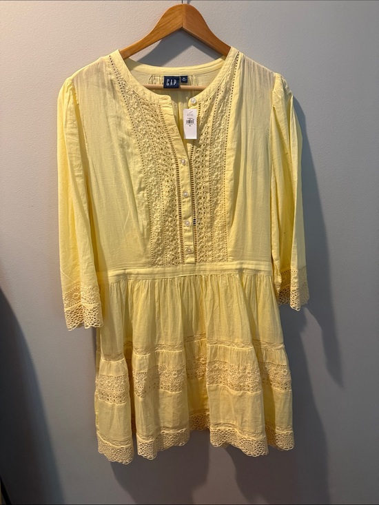 GAP Dresses & Skirts - GAP Pale Yellow Lace-Trim Peasant Tunic Dress